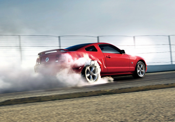 Photos of Mustang GT 2005–08