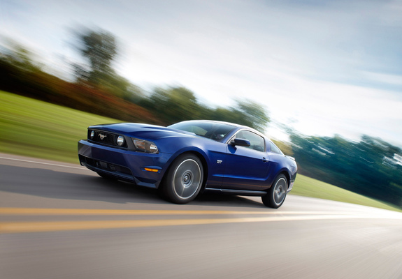 Photos of Mustang GT 2009–10
