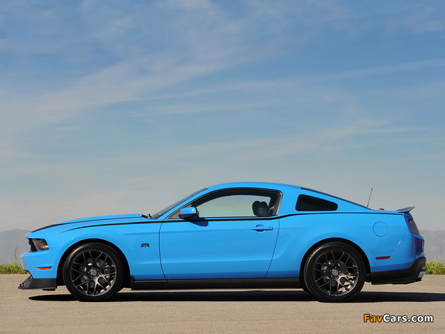 Photos of Mustang RTR Package 2010–11 (640 x 480)