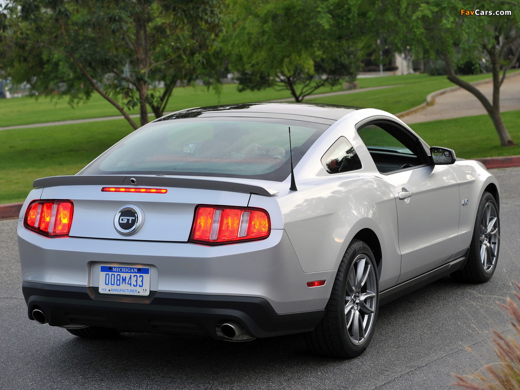 Photos of Mustang 5.0 GT 2010–12 (1024 x 768)