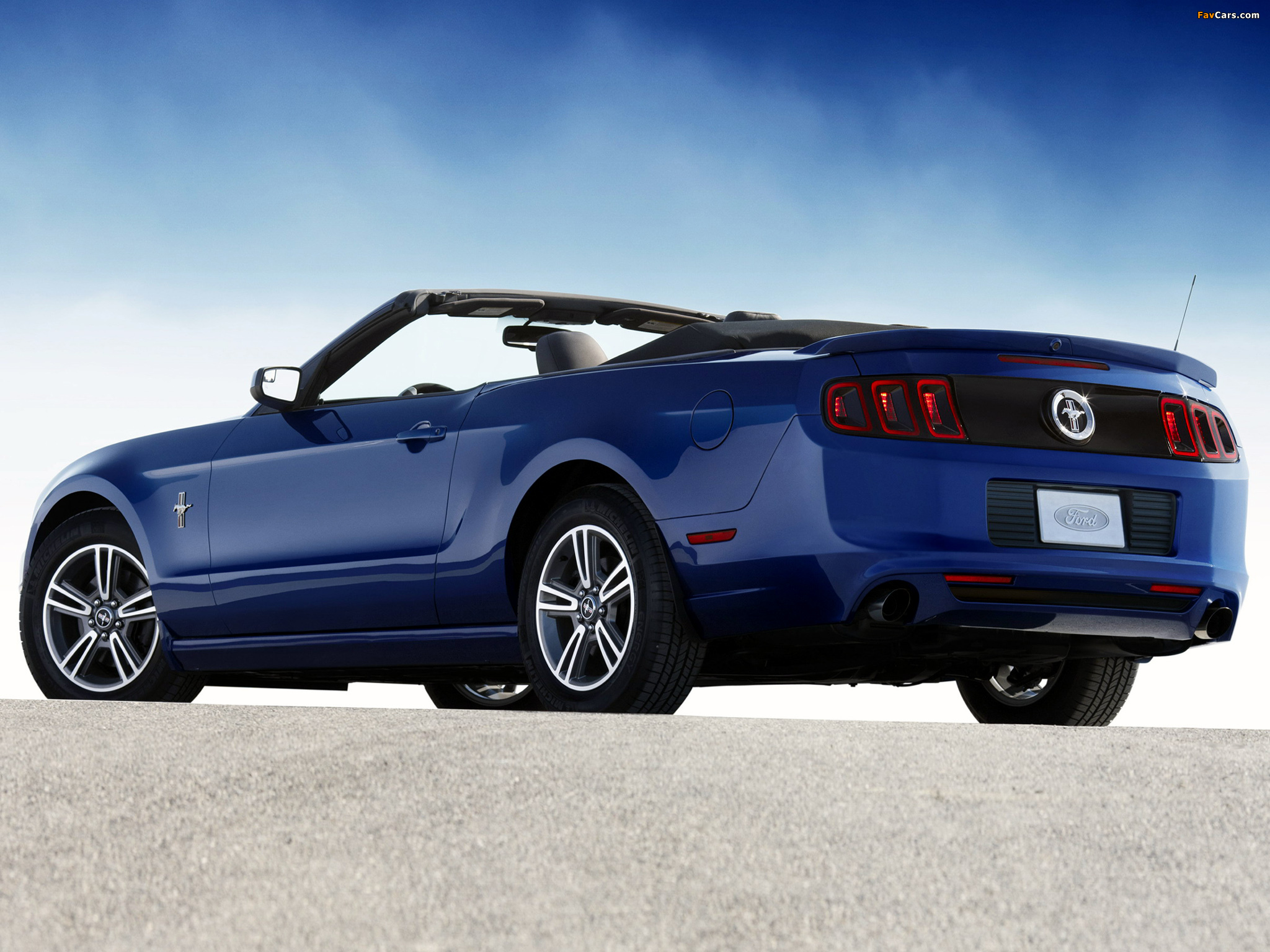 Photos of Mustang V6 Convertible 2012 (2048 x 1536)
