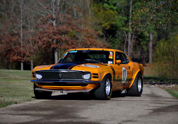 Pictures of Ford Mustang Boss 302 Trans-Am Race Car 1970