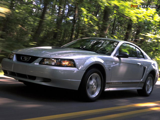 Pictures of Mustang GT Coupe 1998–2004 (640 x 480)