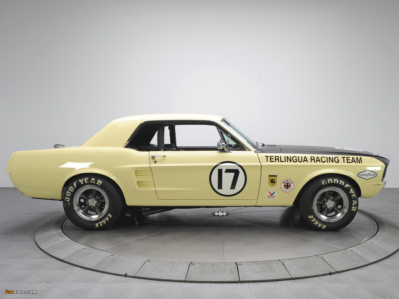 Mustang Coupe Race Car (65B) 1967 wallpapers (1280 x 960)