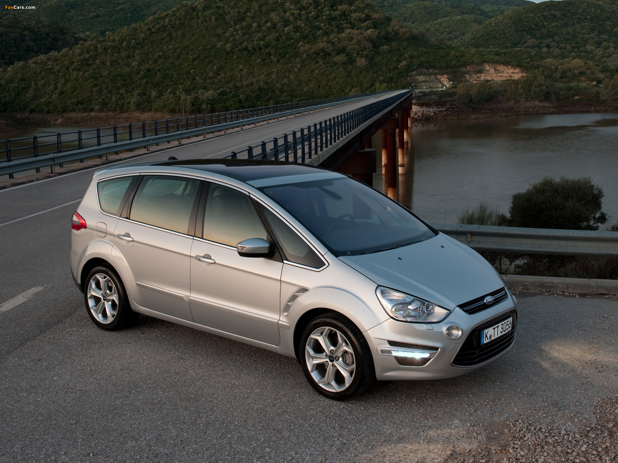 Images of Ford S-MAX 2010 (2048 x 1536)