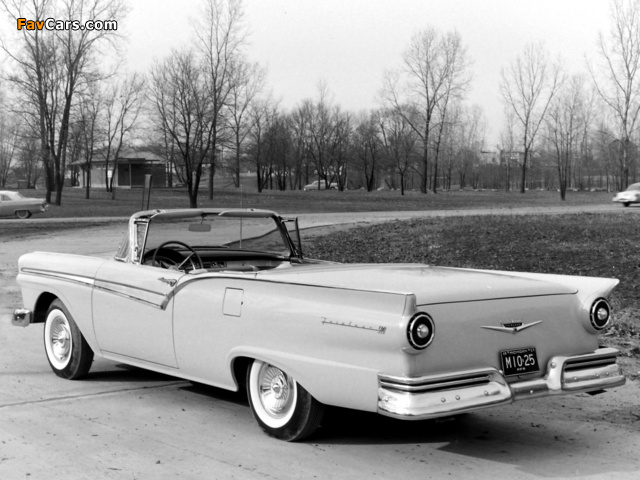 Ford Fairlane 500 Skyliner Retractable Hardtop 1957 images (640 x 480)