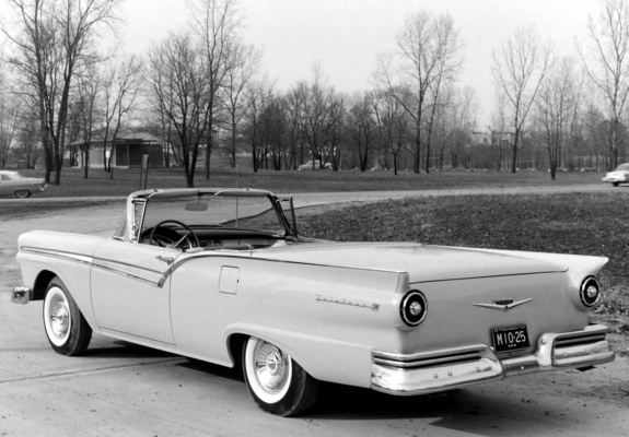 Ford Fairlane 500 Skyliner Retractable Hardtop 1957 images