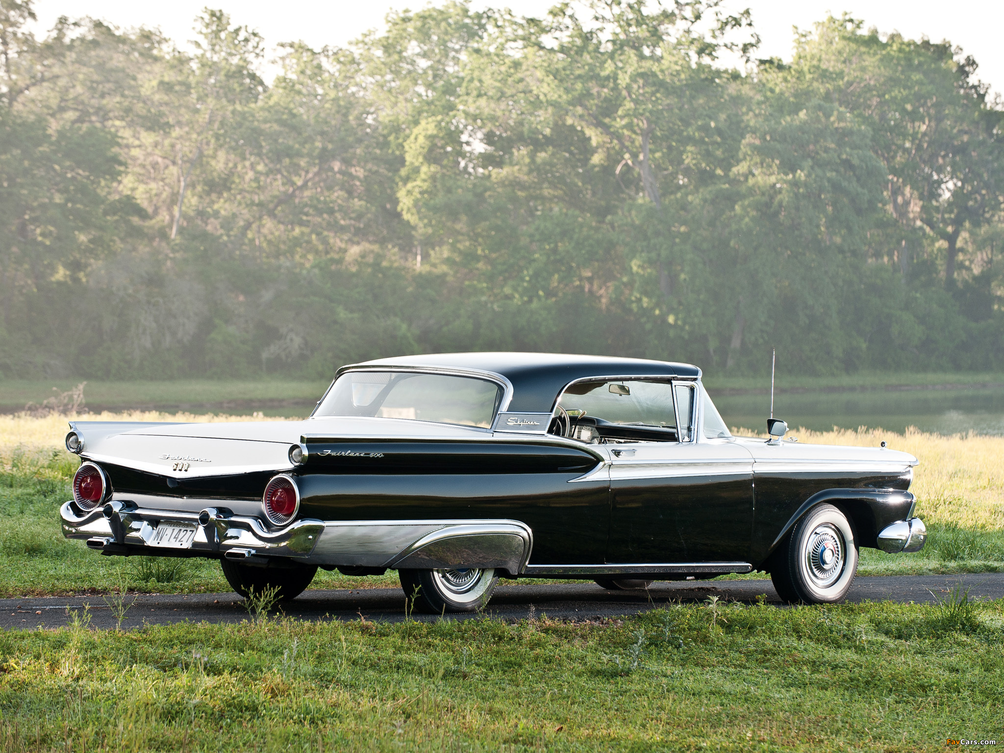 Photos of Ford Fairlane 500 Skyliner Retractable Hardtop 1959 (2048 x 1536)