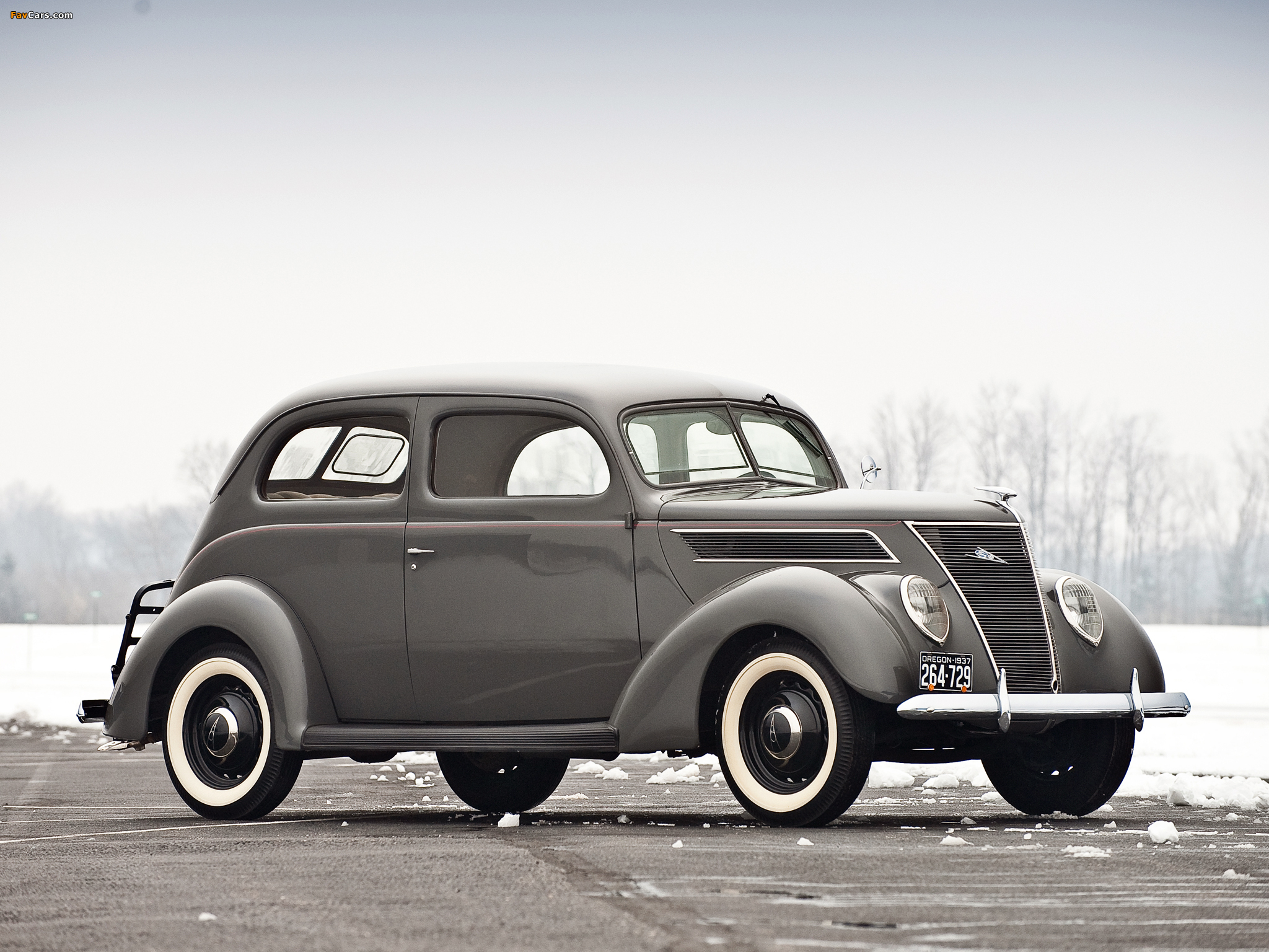 Ford V8 Standard Tudor Sedan (78-700A) 1937 images (2048 x 1536)