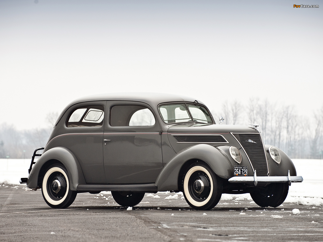 Ford V8 Standard Tudor Sedan (78-700A) 1937 images (1280 x 960)