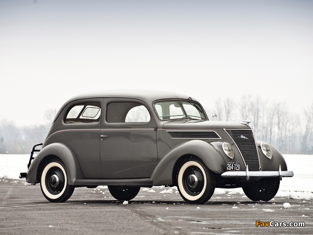 Ford V8 Standard Tudor Sedan (78-700A) 1937 images (640 x 480)