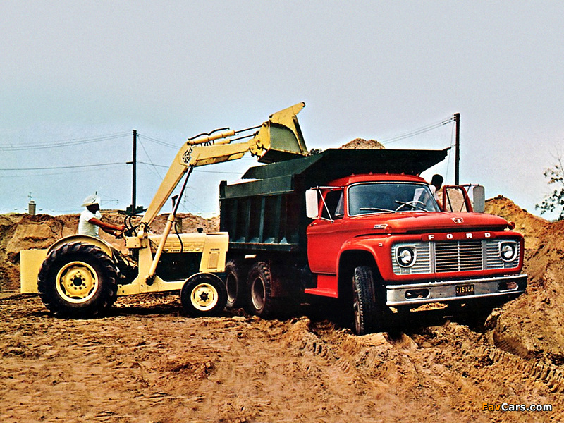 Ford T-Series Tandem Dump Truck 1968 wallpapers (800 x 600)