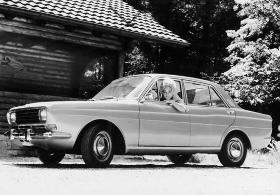Ford 15M 4-door Saloon (P6) 1967–70 images