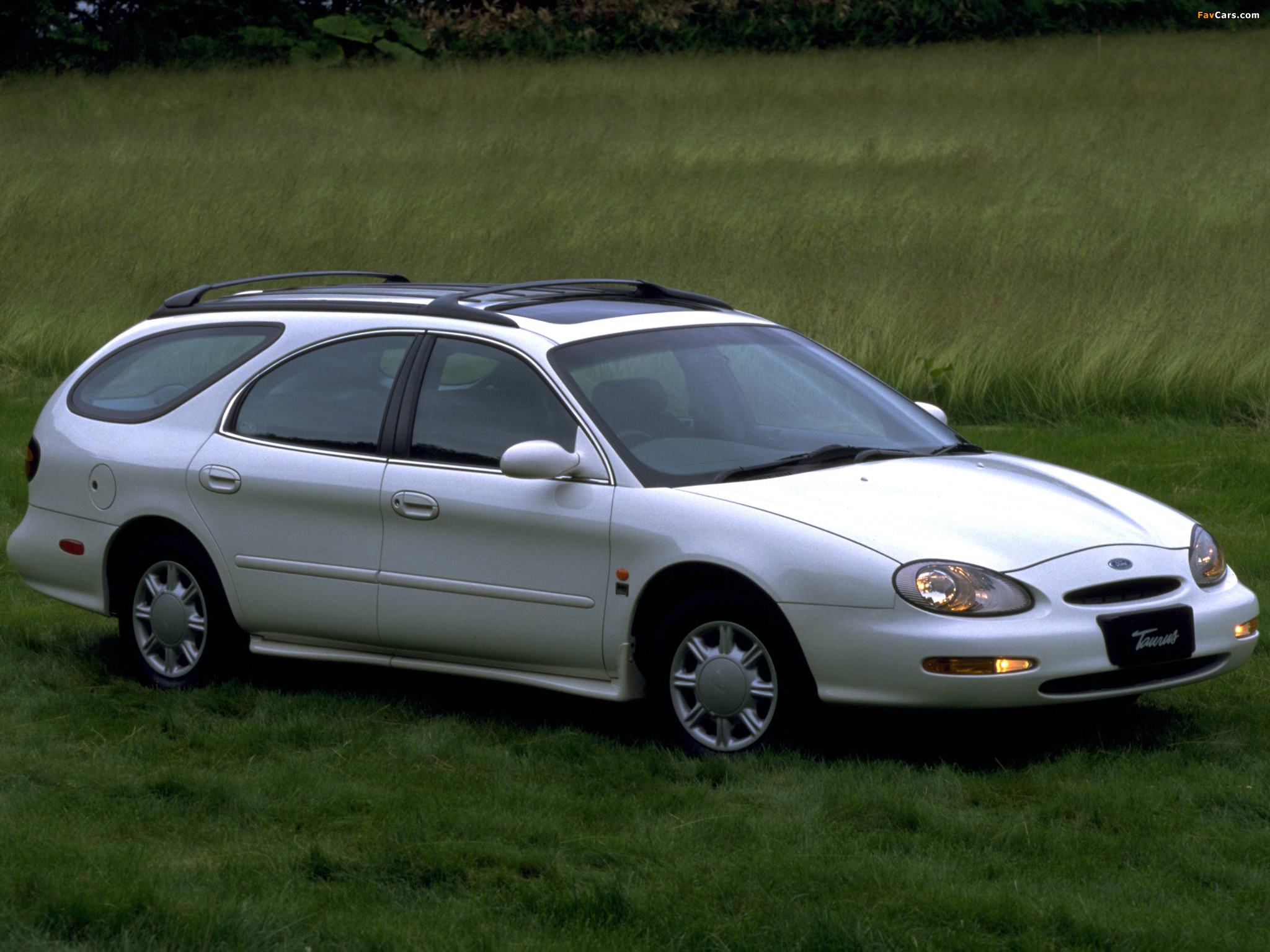 Ford Taurus Wagon JP-spec (1FASP57) 1996–99 images (2048 x 1536)