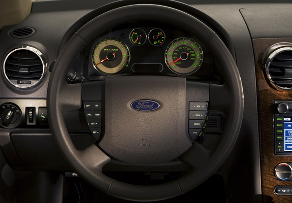 Ford Taurus X 2007–09 photos