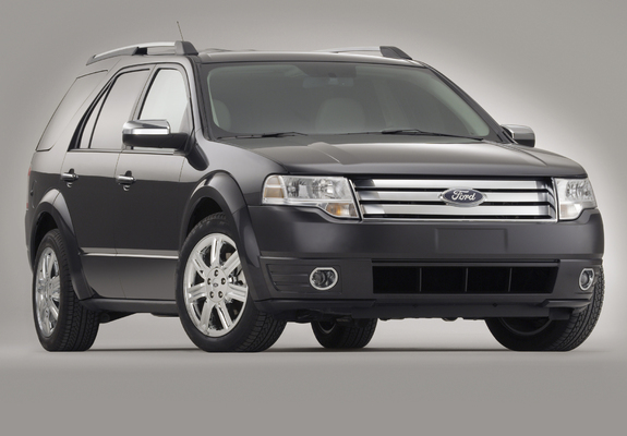 Images of Ford Taurus X 2007–09