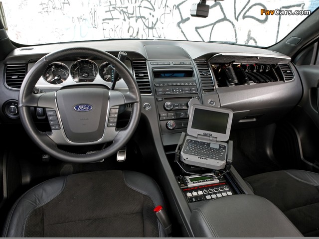 Images of Stealth Ford Police Interceptor Sedan Concept 2010 (640 x 480)