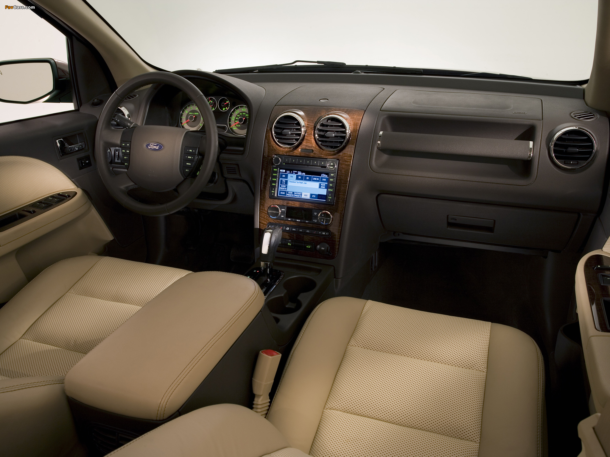 Photos of Ford Taurus X 2007–09 (2048 x 1536)