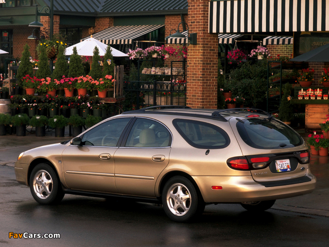 Pictures of Ford Taurus Wagon 2000–04 (640 x 480)