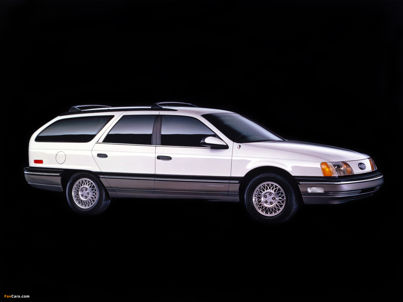 Ford Taurus Wagon 1985–91 wallpapers (1600 x 1200)