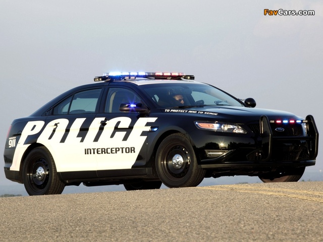 Ford Police Interceptor Sedan 2010 wallpapers (640 x 480)