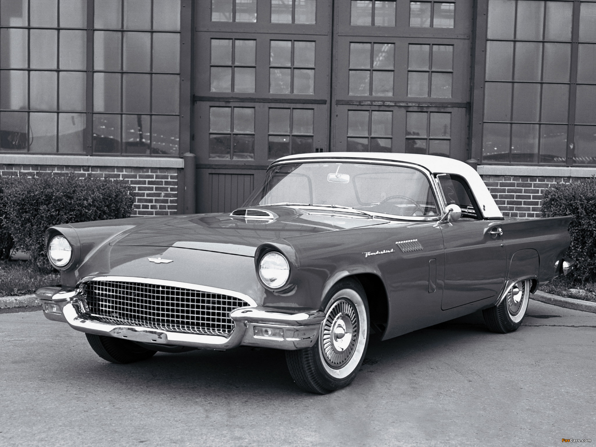 Ford Thunderbird 1957 wallpapers (2048 x 1536)