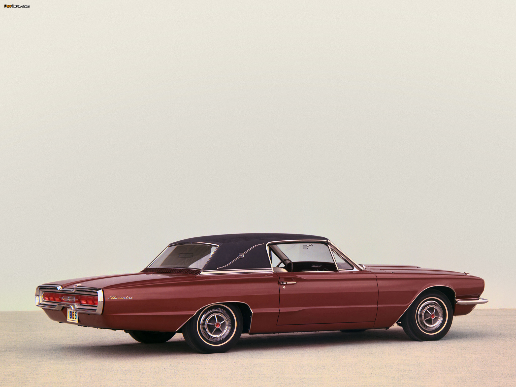 Ford Thunderbird Town Landau Coupe (63D) 1966 photos (2048 x 1536)