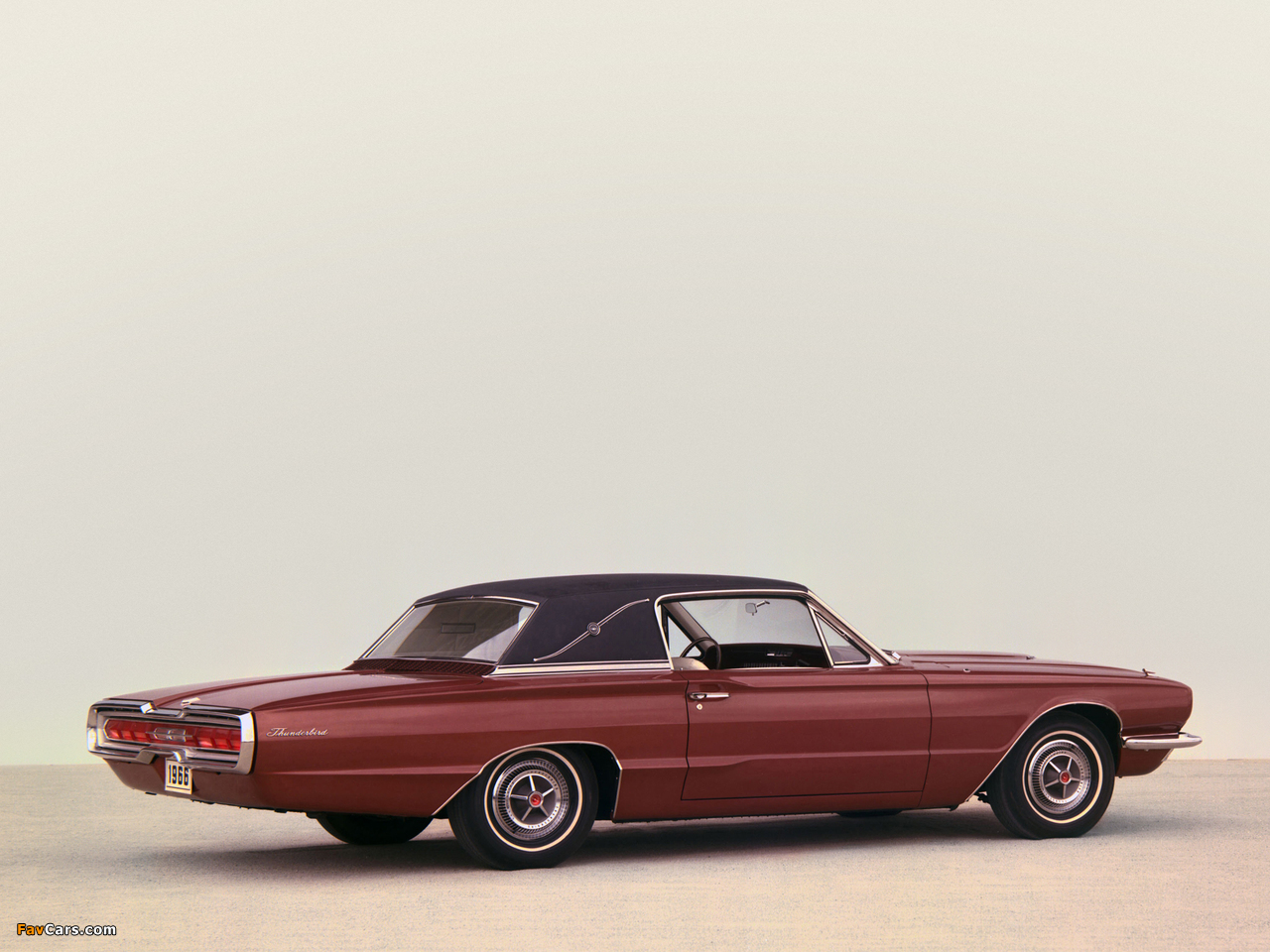 Ford Thunderbird Town Landau Coupe (63D) 1966 photos (1280 x 960)