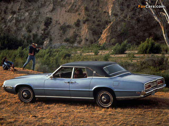 Ford Thunderbird 1967–71 images (640 x 480)