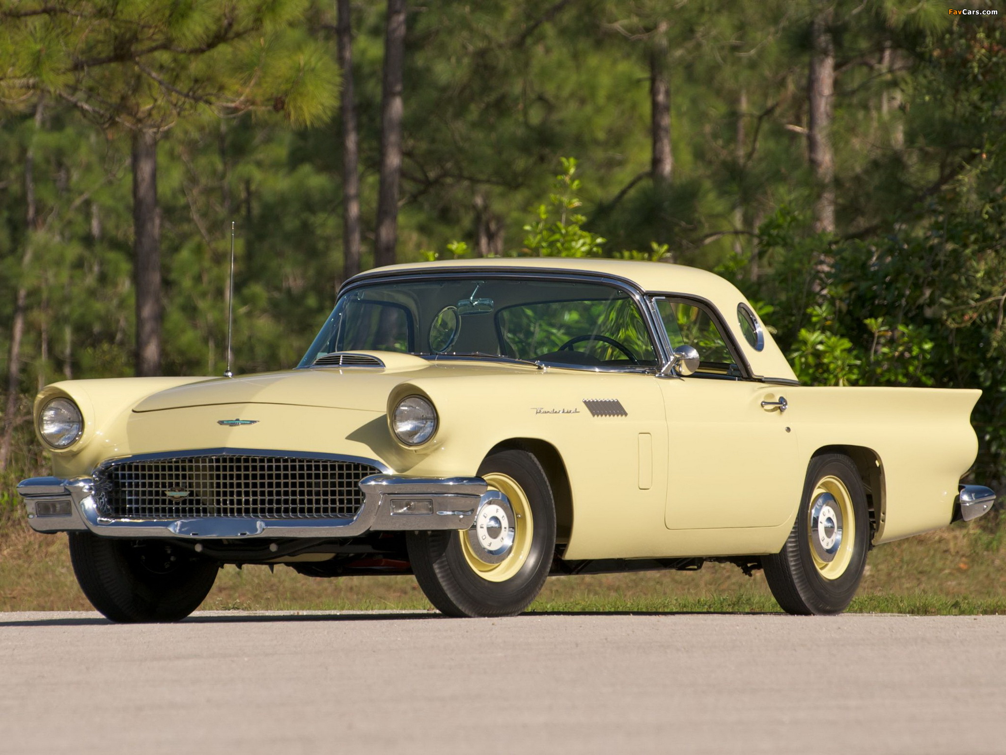 Photos of Ford Thunderbird 1957 (2048 x 1536)