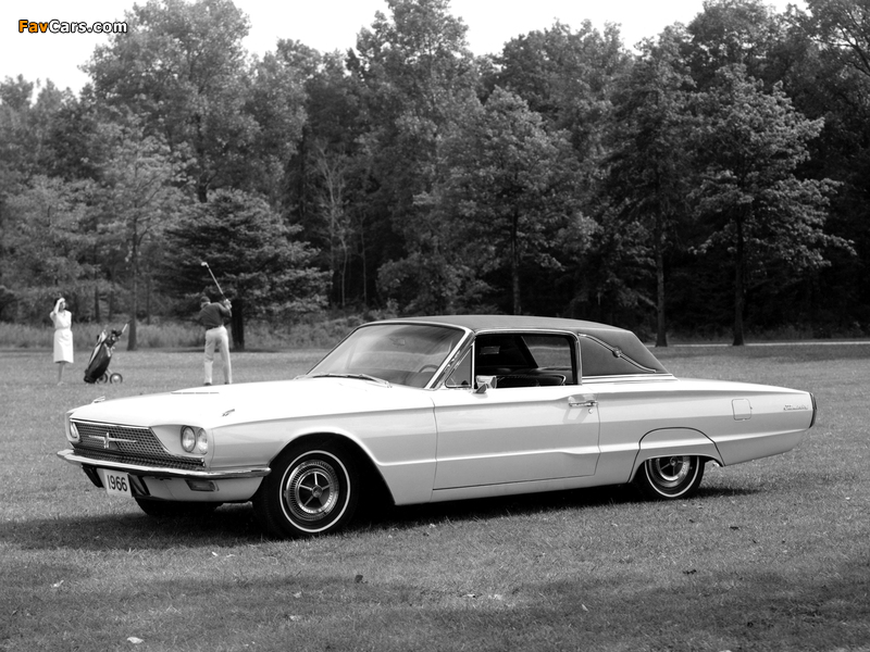 Photos of Ford Thunderbird Town Landau Coupe (63D) 1966 (800 x 600)
