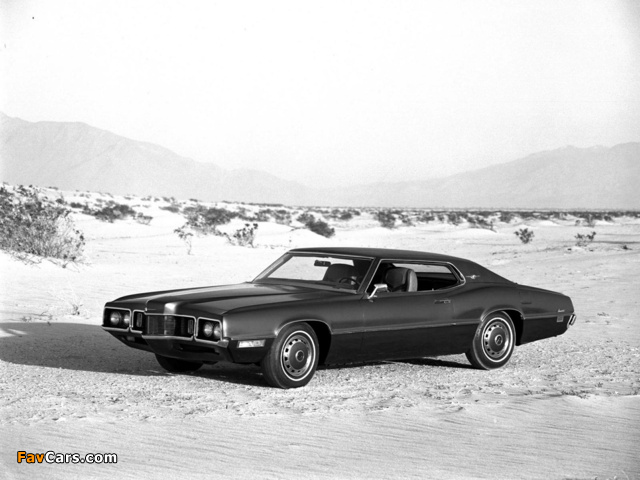 Photos of Ford Thunderbird 1970–71 (640 x 480)