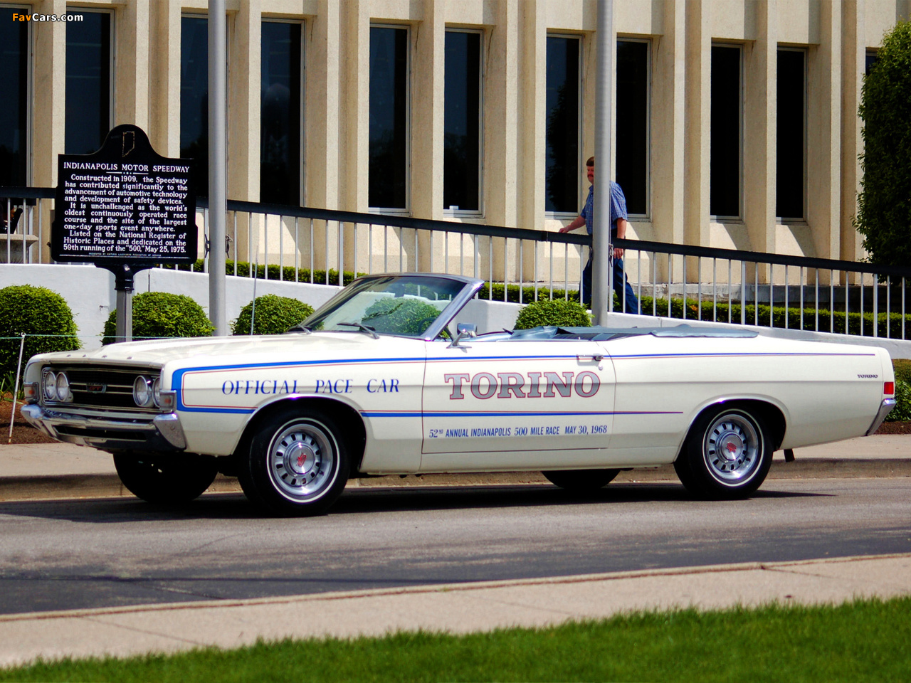 Photos of Ford Torino GT Convertible Indy 500 Pace Car 1968 (1280 x 960)
