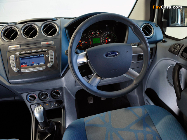 Ford Tourneo Connect UK-spec 2009 wallpapers (640 x 480)