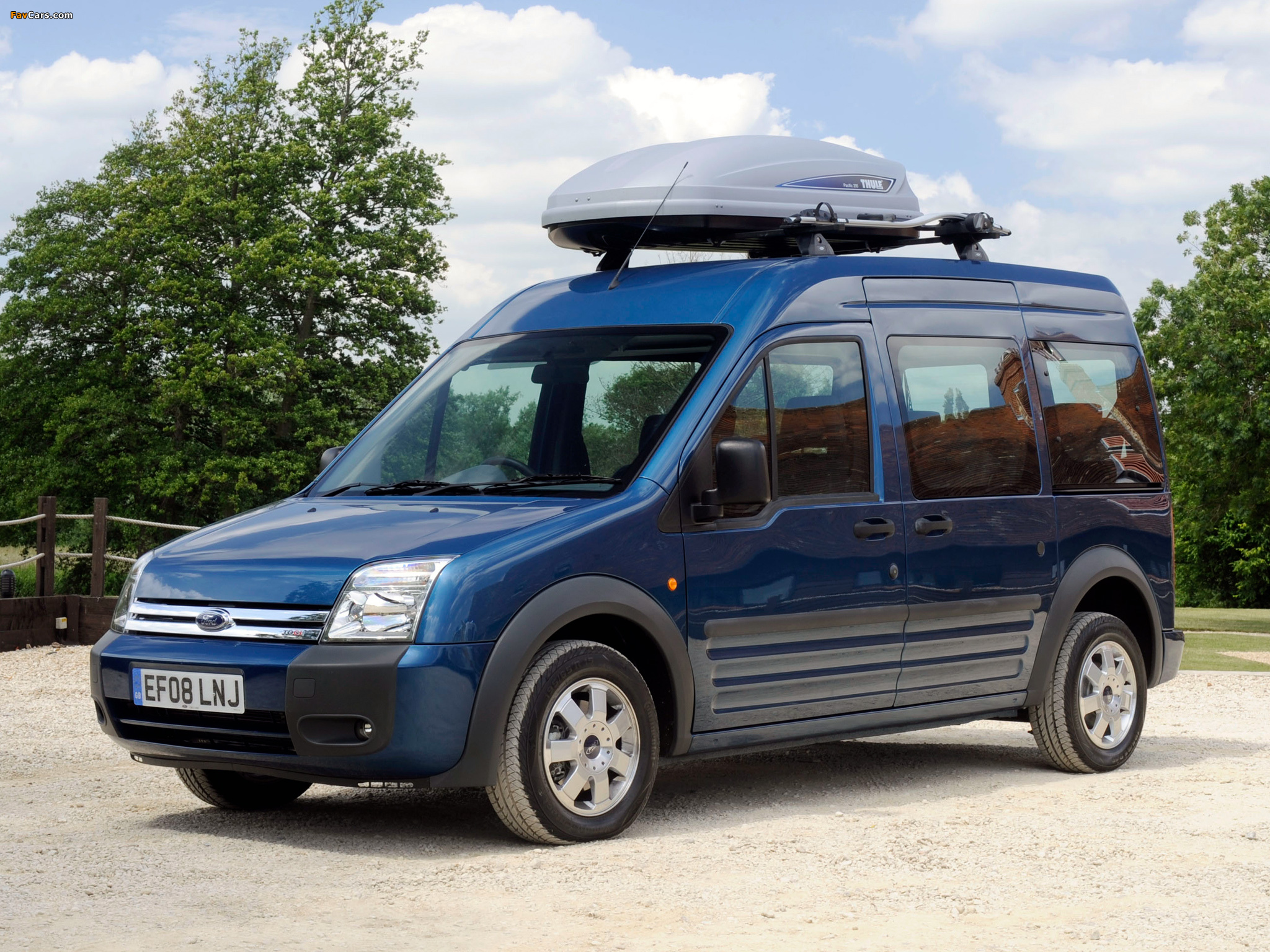Images of Ford Tourneo Connect UK-spec 2002–09 (2048 x 1536)