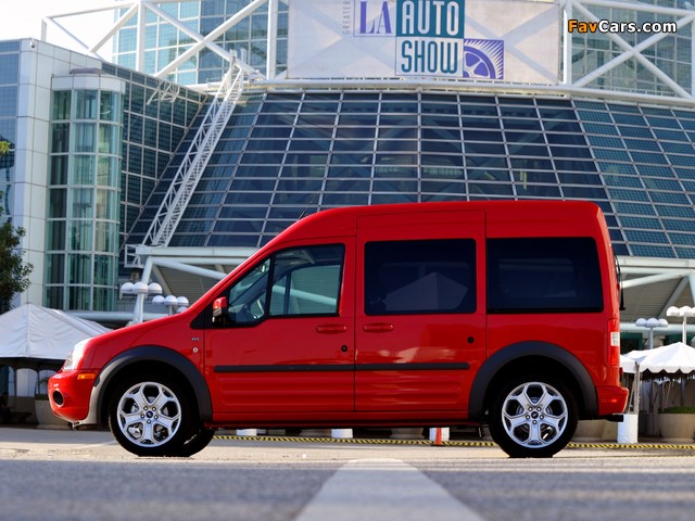 Photos of Ford Transit Connect XLT Premium Wagon 2010 (640 x 480)