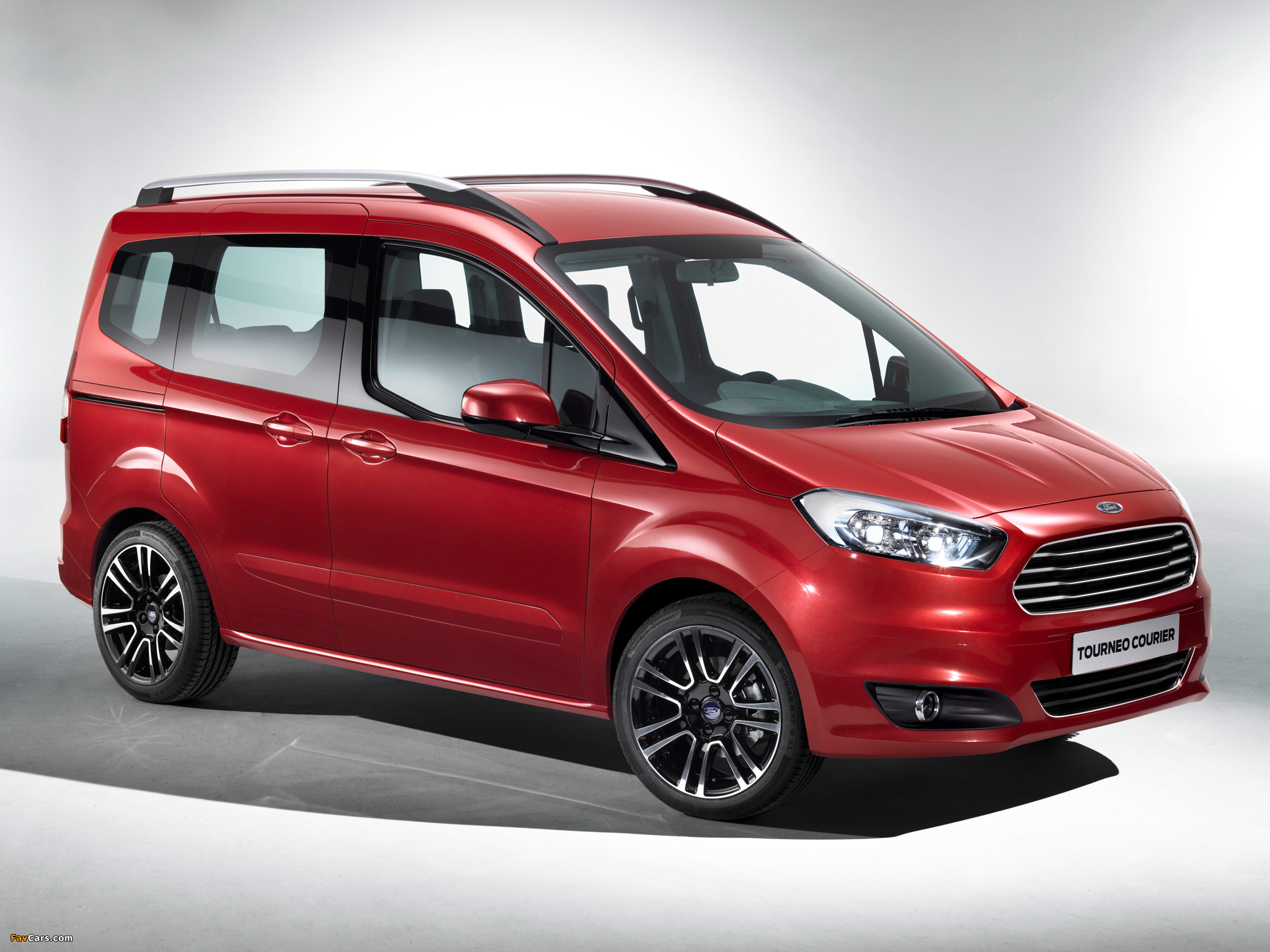 Images of Ford Tourneo Courier 2013 (2048 x 1536)