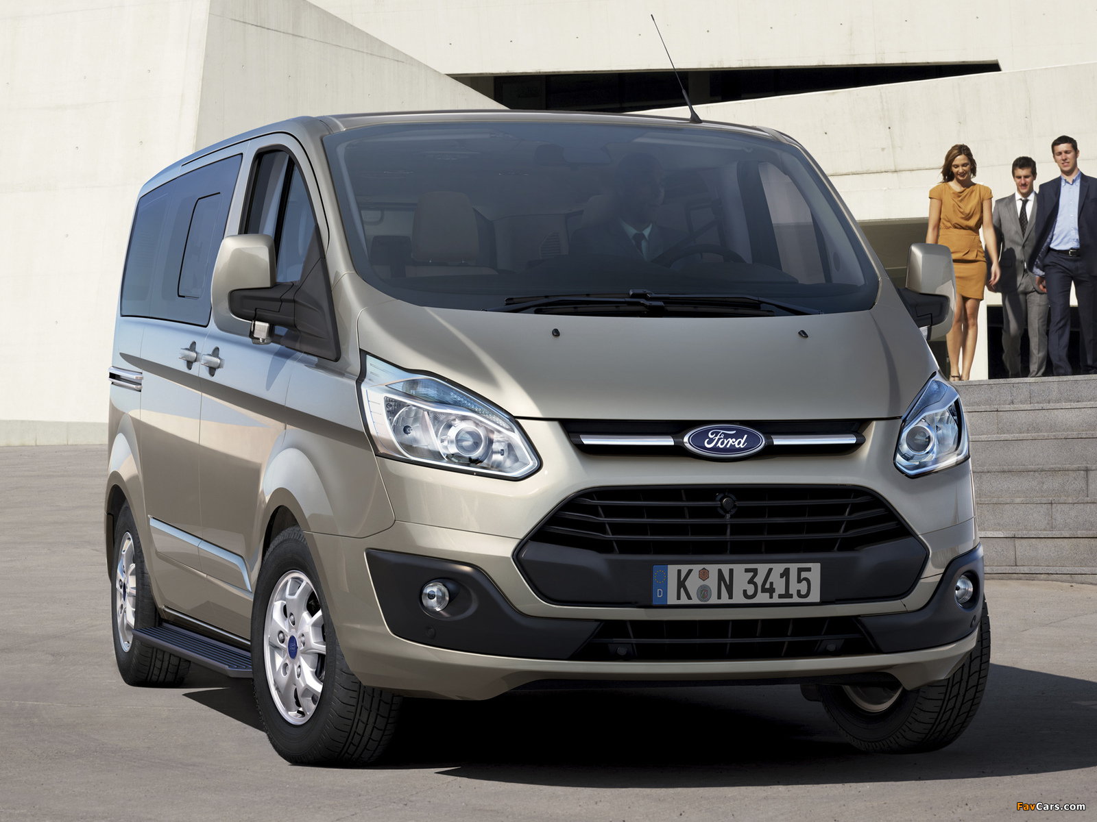 Ford Tourneo Custom 2012 wallpapers (1600 x 1200)