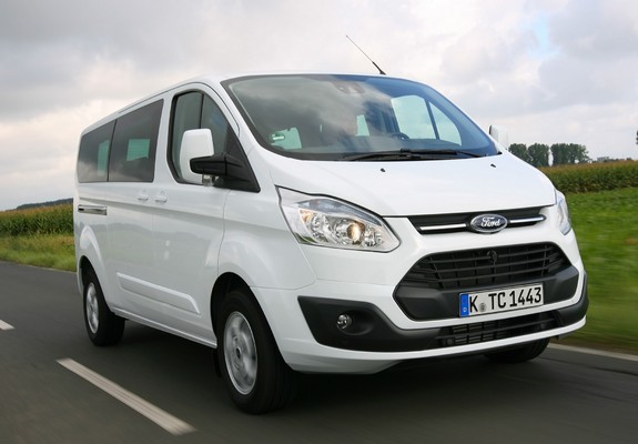Images of Ford Tourneo Custom LWB 2012