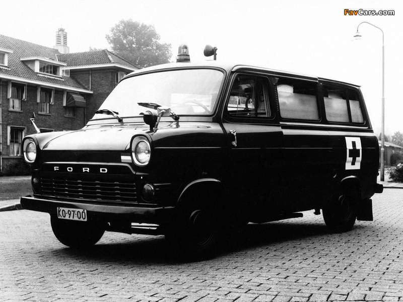 Photos of Ford Transit Ambulance 1965–71 (800 x 600)