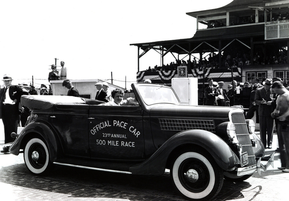 Ford V8 Convertible Sedan Indy 500 Pace Car (48-740) 1935 photos