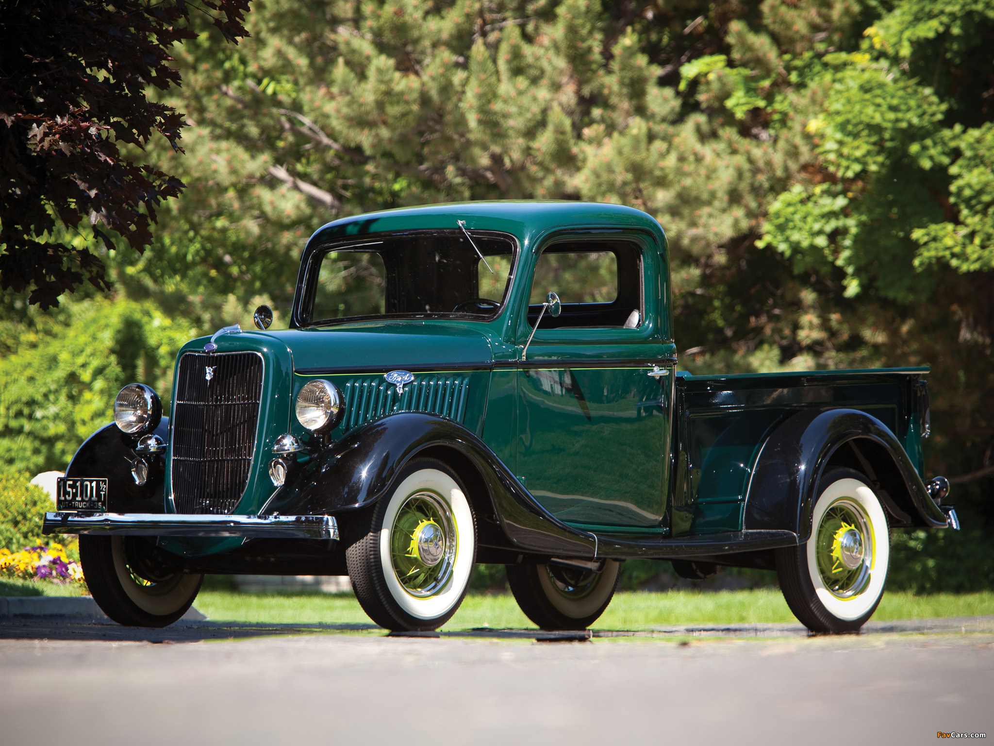 Ford V8 1/2-ton Pickup (50-830) 1935 pictures (2048 x 1536)