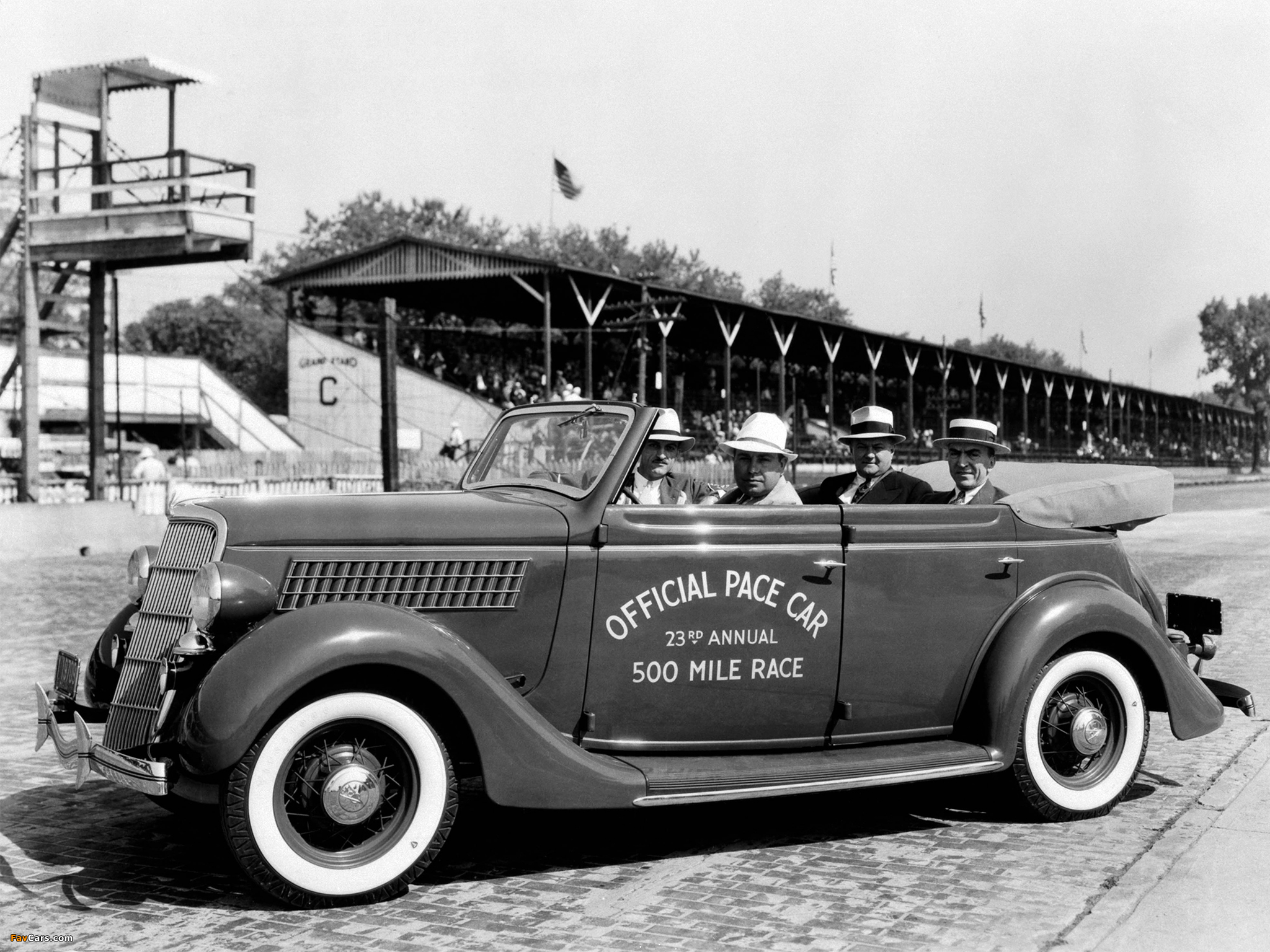 Ford V8 Convertible Sedan Indy 500 Pace Car (48-740) 1935 wallpapers (2048 x 1536)