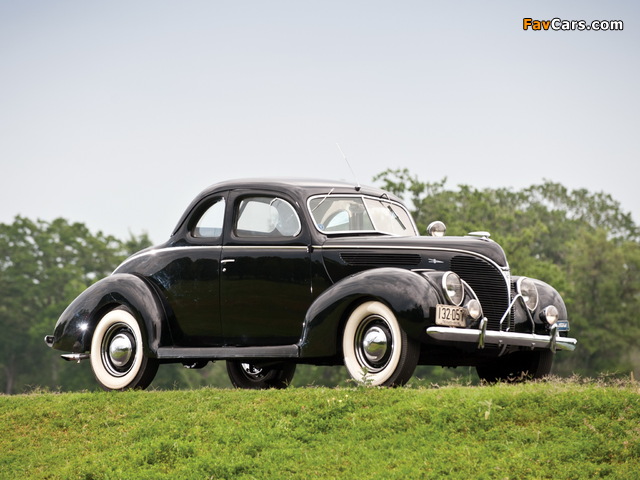 Ford V8 Deluxe 5-window Coupe (81A-770V) 1938 images (640 x 480)