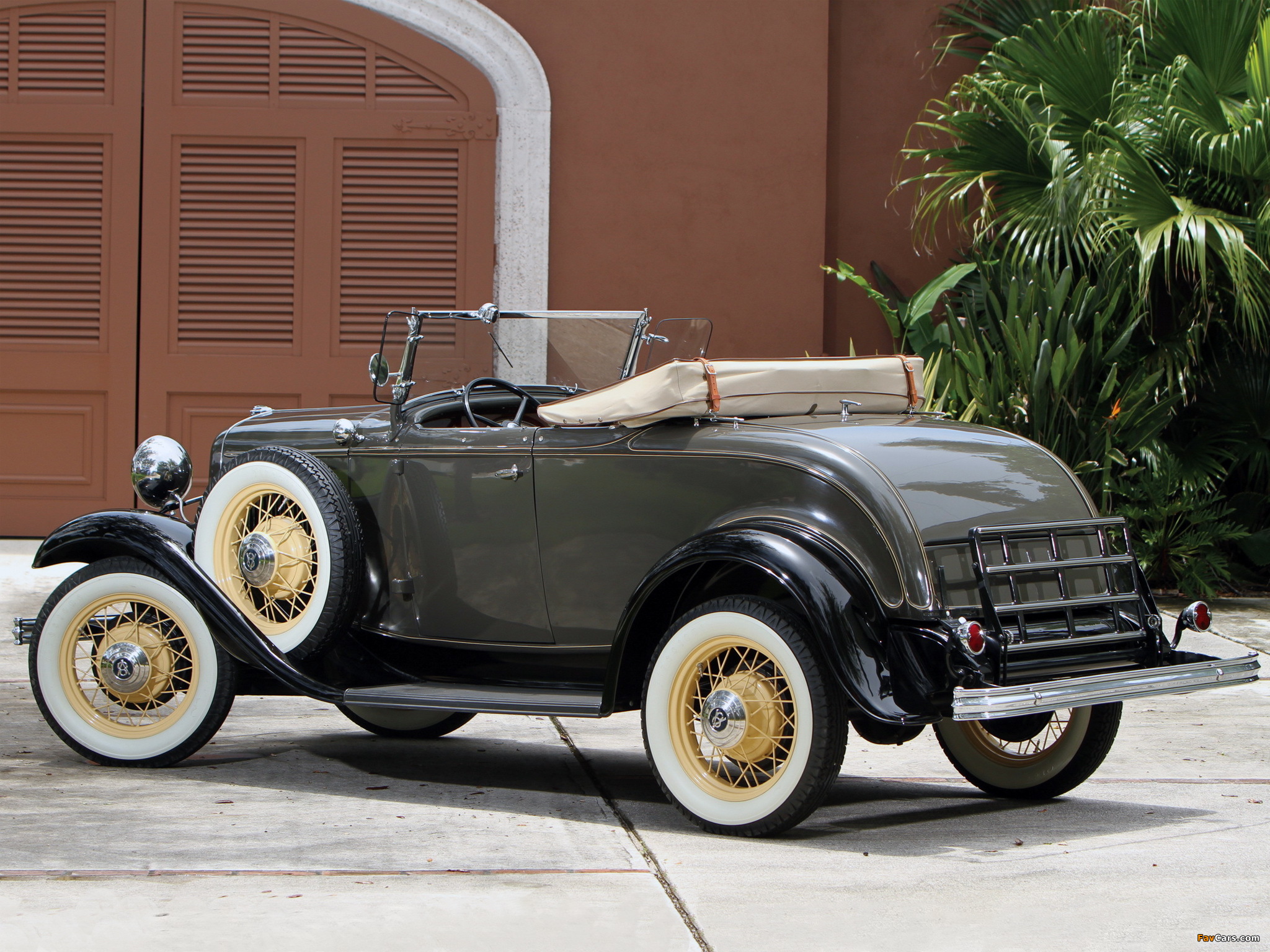 Images of Ford V8 Roadster (18-40) 1932 (2048 x 1536)