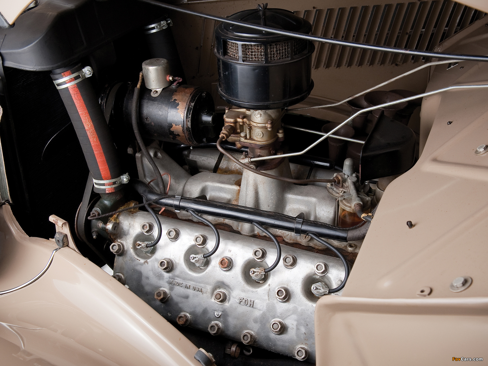 Images of Ford V8 Deluxe Roadster (68-710) 1936 (1600 x 1200)