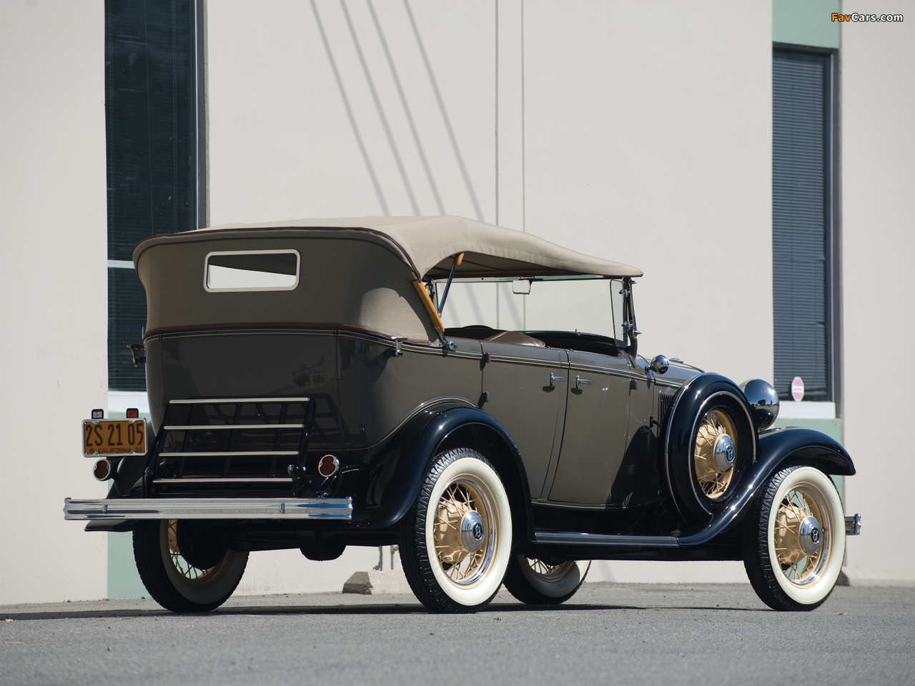 Photos of Ford V8 Phaeton (18-35) 1932 (1280 x 960)