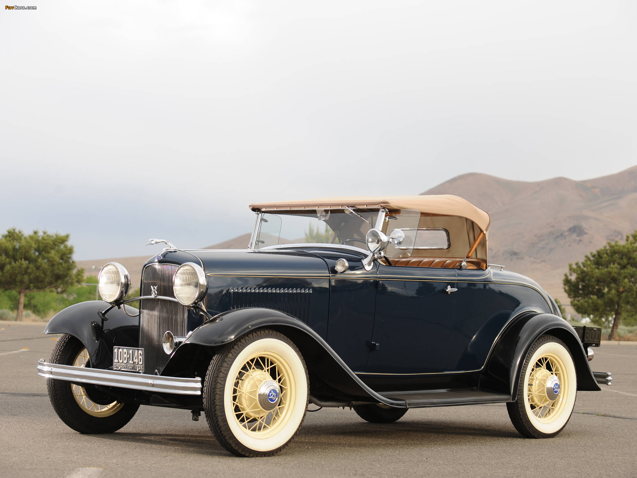 Photos of Ford V8 Roadster (18-40) 1932 (2048 x 1536)
