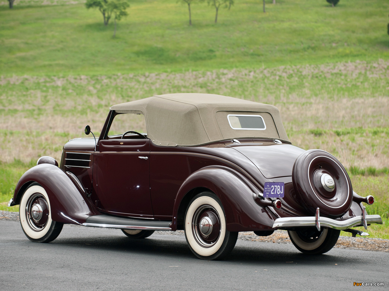 Photos of Ford V8 Deluxe Convertible Coupe (68-730) 1936 (1280 x 960)