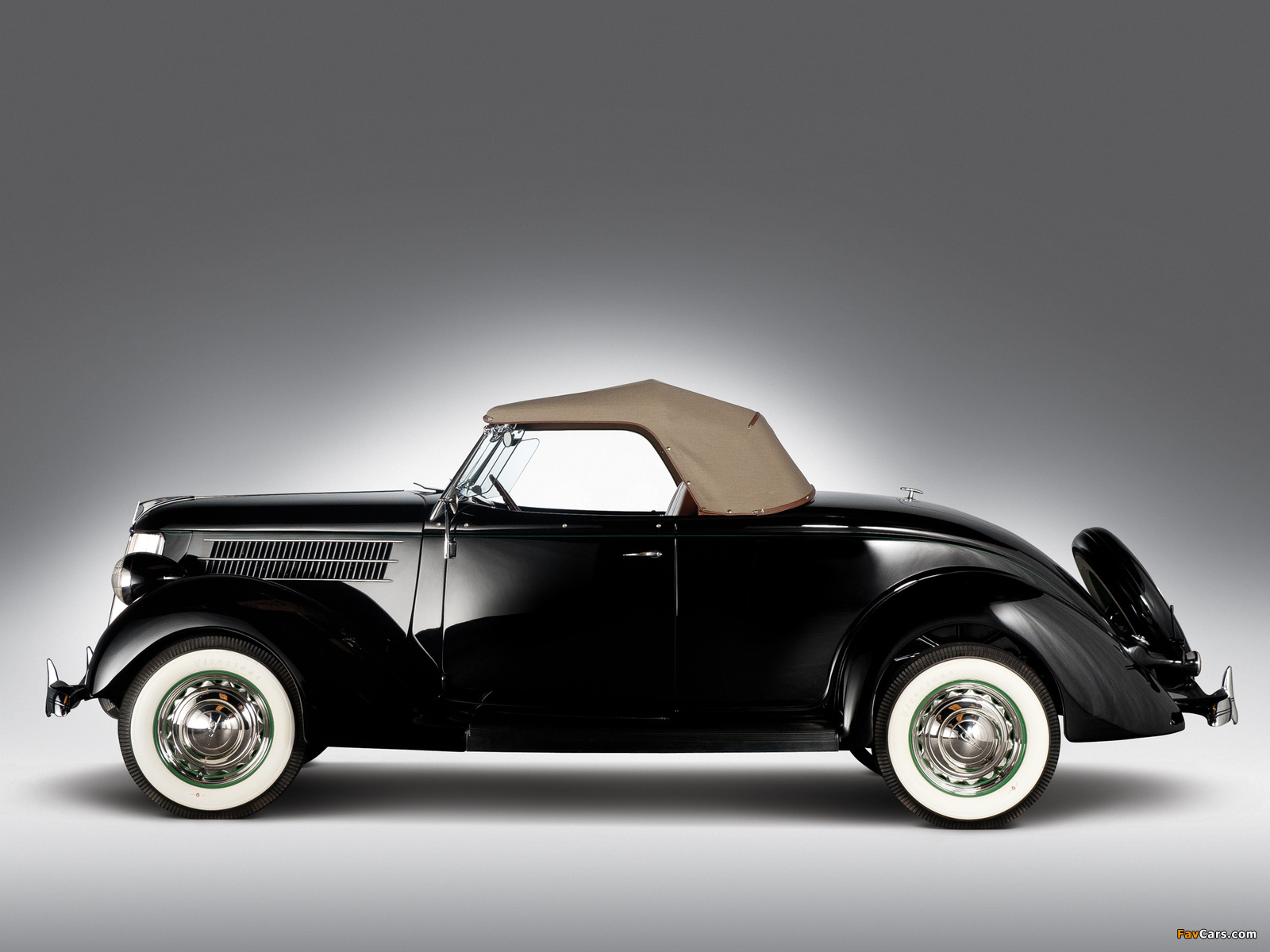 Photos of Ford V8 Deluxe Roadster (68-710) 1936 (1600 x 1200)